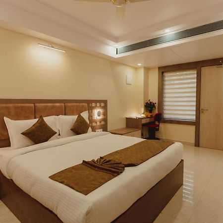 Hotel Bigwig Jabalpur Exterior photo
